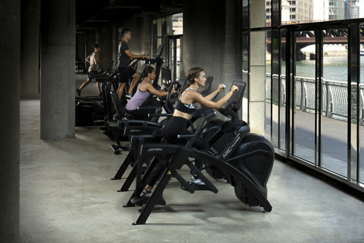 Total Body Arc Trainer with SL Console (LFATSL WIFI) - Life Fitness