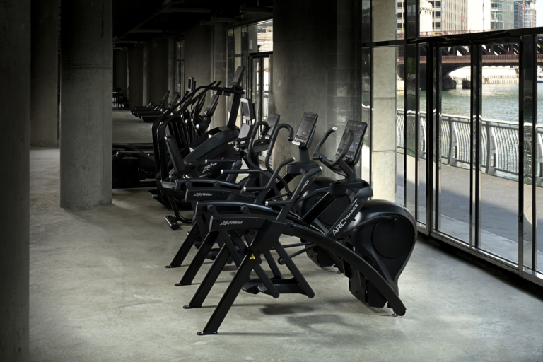 Total Body Arc Trainer with SL Console (LFATSL WIFI) - Life Fitness