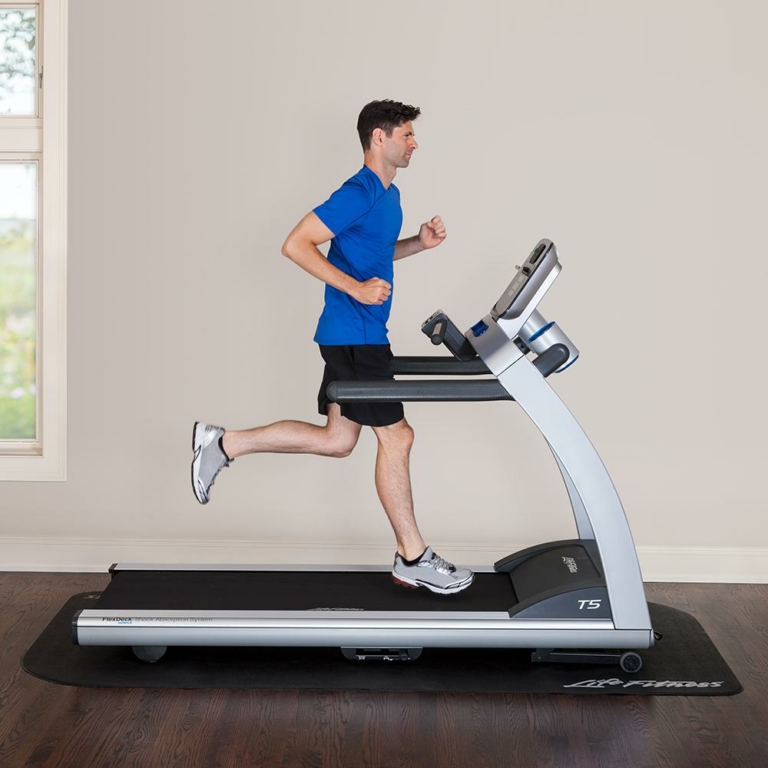 T5 Treadmill with Track Connect Console (T5TRACK CONNECT) Life Fitness