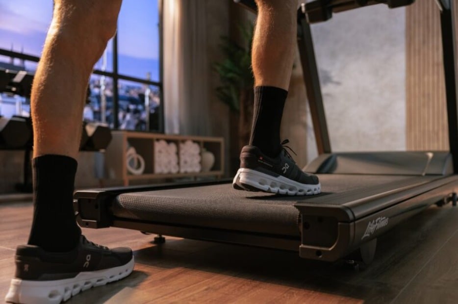 ATMOS_2026_LifeFitness_STILLS_D1_012421_V9_med ATMOS_2026_LifeFitness_STILLS_D1_012421_V9_med