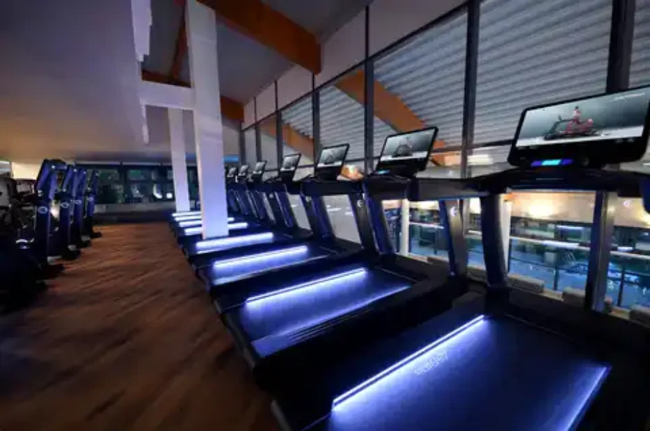 fox-hills-health-club-uk-symbio-runner fox-hills-health-club-uk-symbio-runner